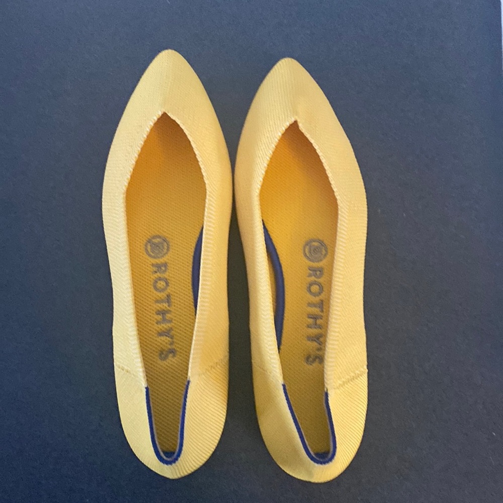 Brand new Rothy’s flats size 7.5.